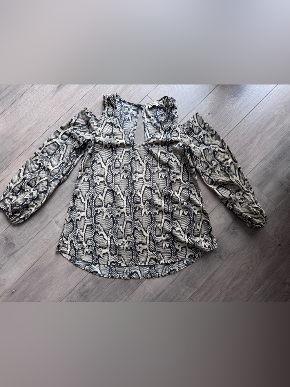 Show Me Your Mumu Peek A Boo Tunic Snake Print Cold Shoulder Blouse Y2K Festival